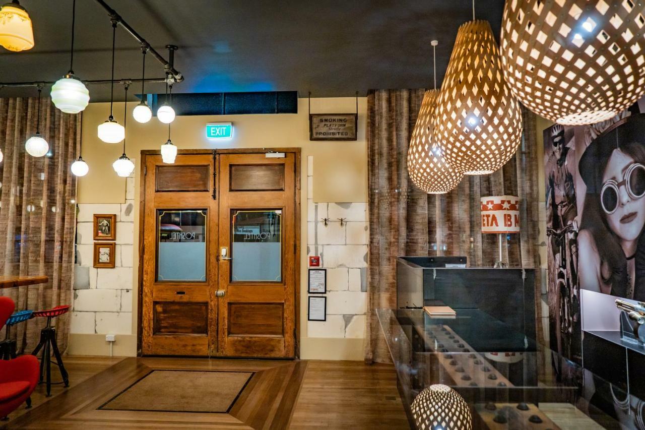 Hotel Poshtel à Oamaru Extérieur photo